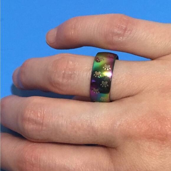 🐾 Lot of 5 Stainless Steel Rainbow Paw Print Rings. NWT. Sizes 7-11 - Picture 6 of 7